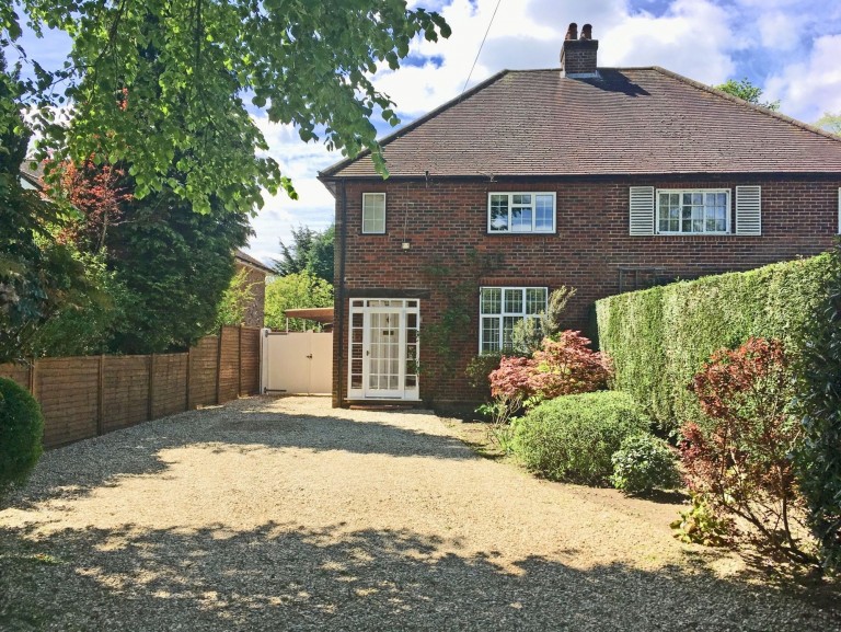 Lakes Lane, Beaconsfield, HP9